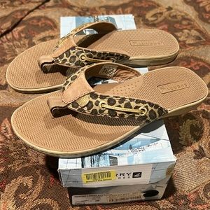 Sperry sandals